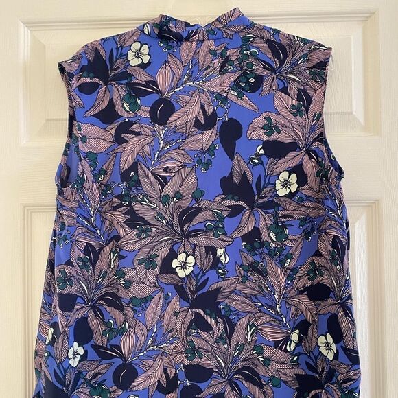 21-💼Like New Halogen Top Sleeveless, V-neck - Picture 6 of 7